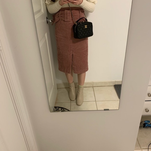 Authentic Chanel vanity case - Picture 2 of 3